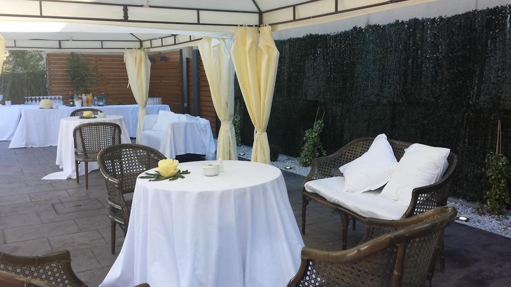 Hotel Alfonso Ix 4*