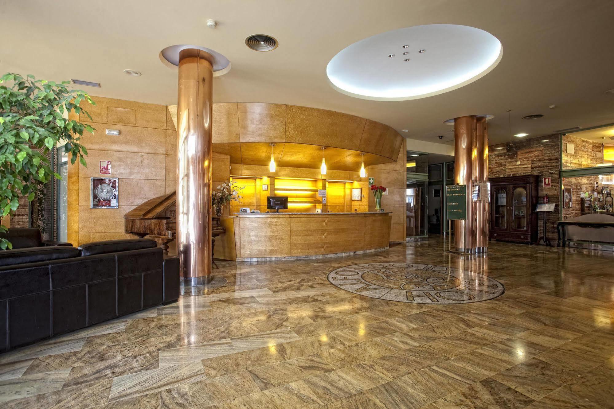 Alfonso Ix Hotel
