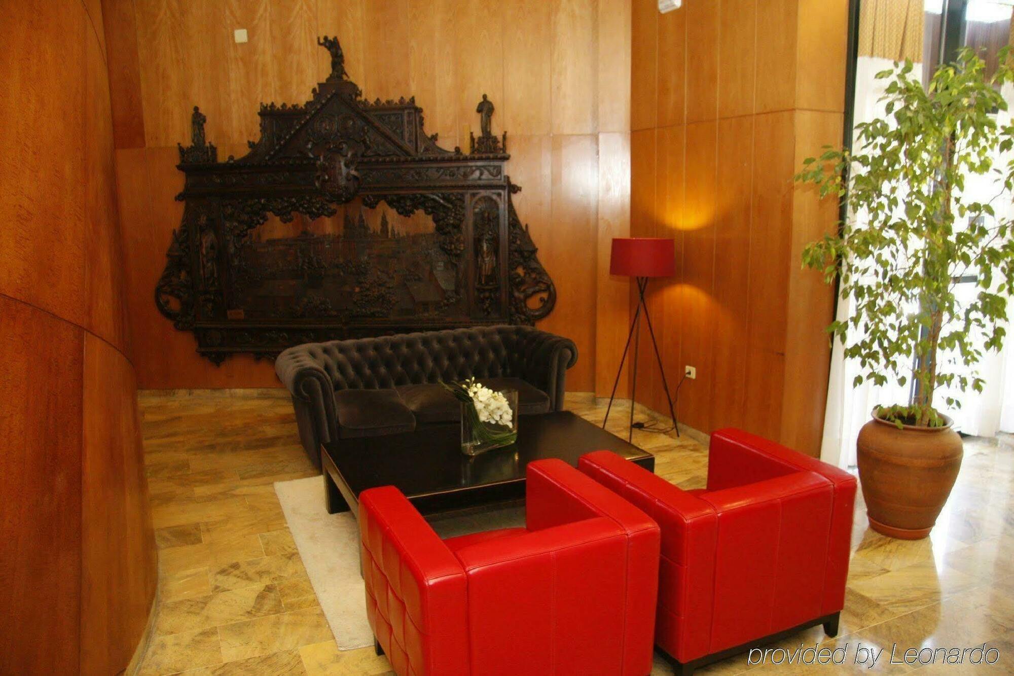 Hotel Alfonso Ix 4*